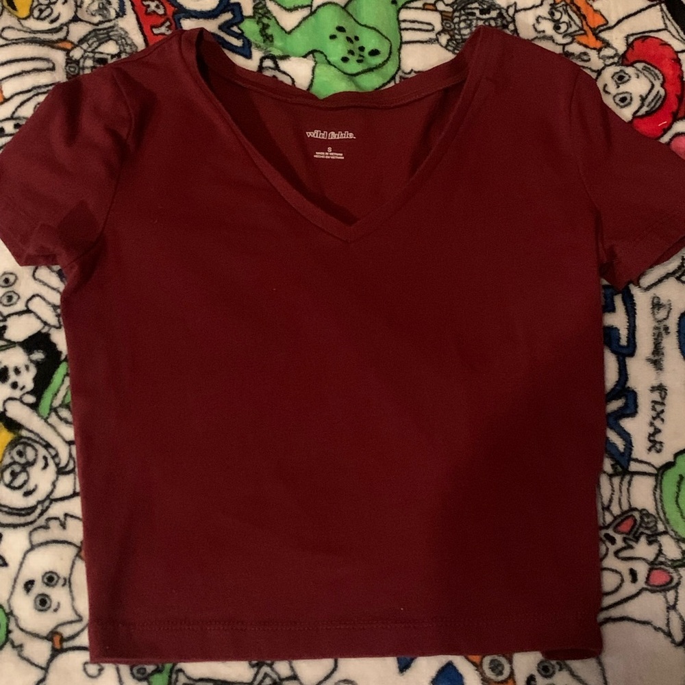 Womens Cropped V-Neck T-Shirt Maroon burgundy crop top tee small